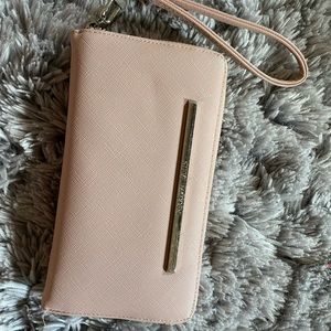 Steve Madden Wristlet
